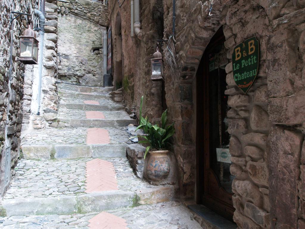 Le Petit Chateau Acomodação com café da manhã Dolceacqua Exterior foto