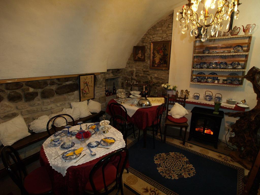Le Petit Chateau Acomodação com café da manhã Dolceacqua Exterior foto